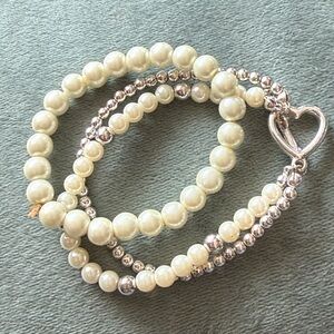 Elegant Silver and Cream Pearl Bracelet